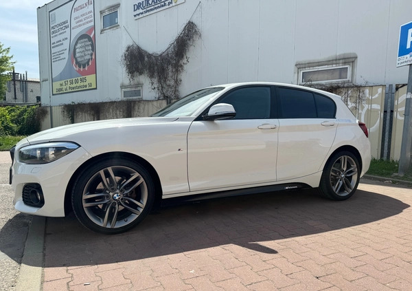 BMW Seria 1 cena 120000 przebieg: 46000, rok produkcji 2019 z Ząbki małe 172